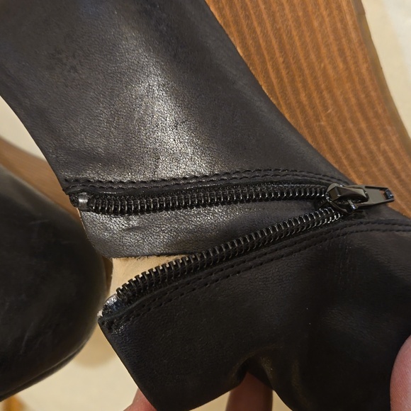 Lucky Brand black leather toe less wedges Sz 7.5M 🥿 - Picture 5 of 8